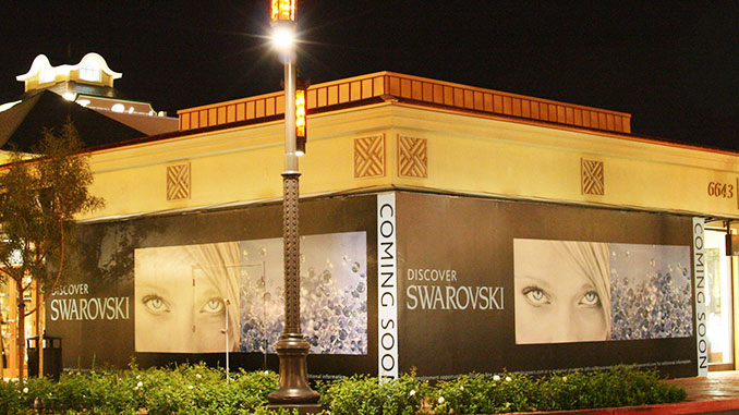 A Barricade Wrap on an outdoor Mall during construction 